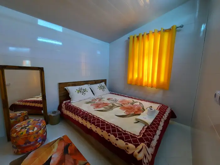 کلبه یک خوابه آب بندان