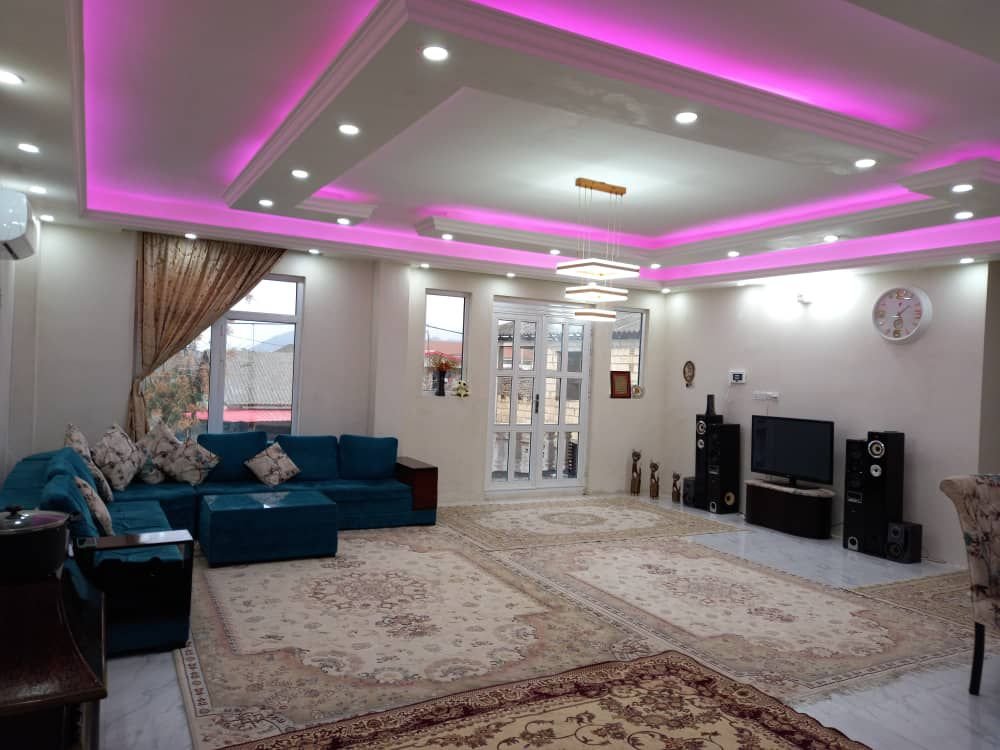 ویلا سه خوابه دهکده آبی - حال پذیرایی