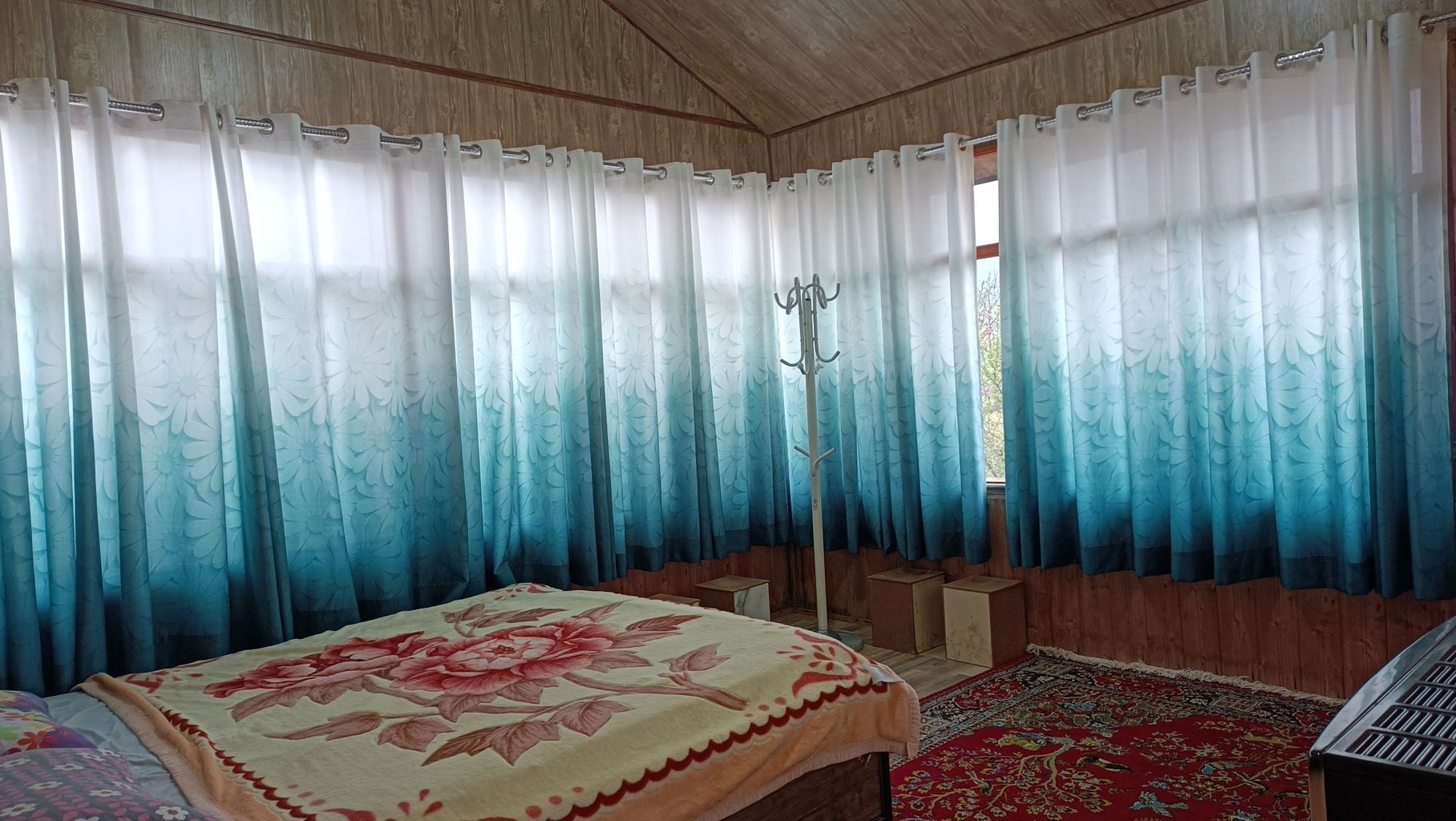 یک خوابه چوبی قلعه کول 1