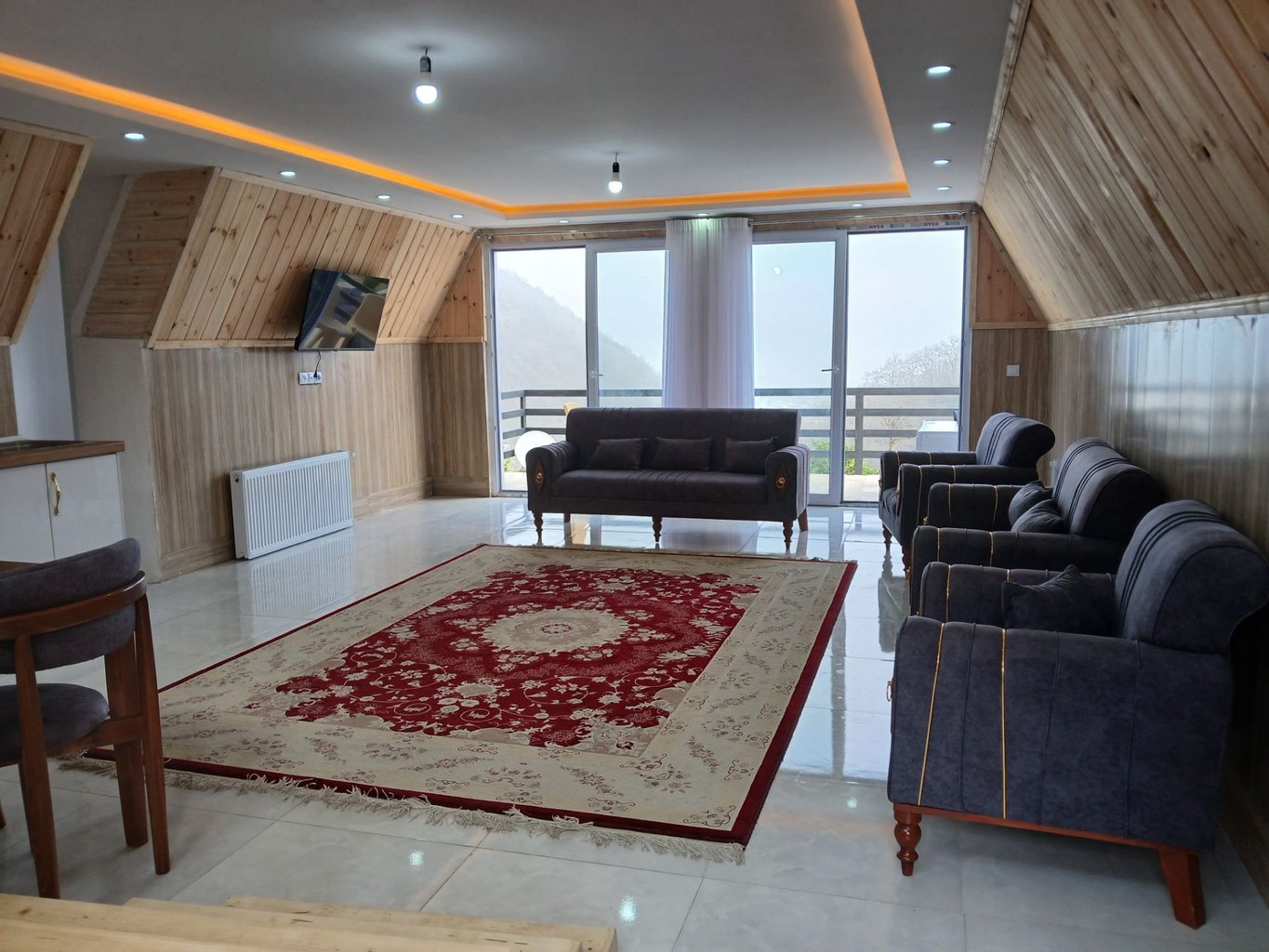 کلبه دوخوابه سویسی پدر