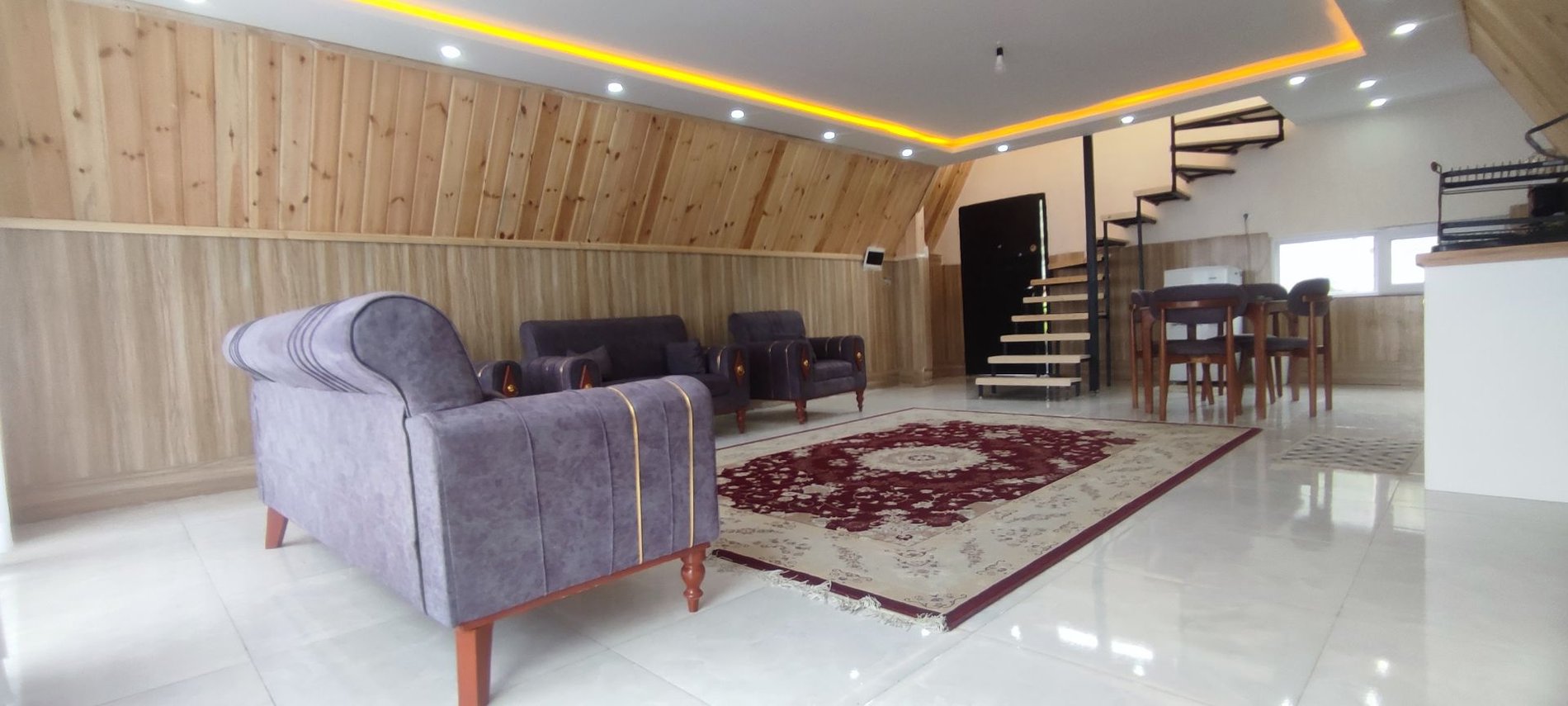 کلبه دوخوابه سویسی پدر