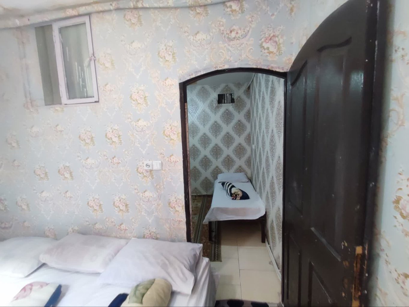 مسافرخانه مهمان پذیر کریم الدینی یاس - چهار تخته واحد ۲۰۸