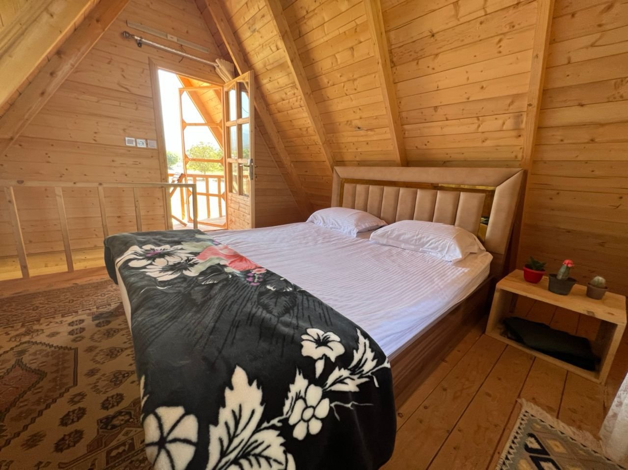 کلبه یک خوابه سوئیسی شصت کلا