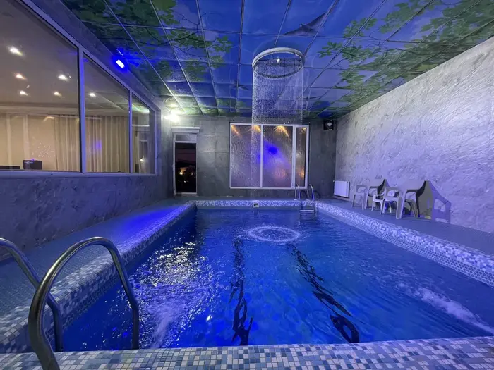 ویلا چهارخوابه دوبلکس استخردار آبگرم پگاسوس - استخر سرپوشیده 