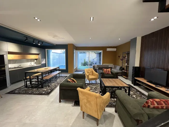 ویلا سه خوابه استخردار آبگرم امیرسالار - نشیمن