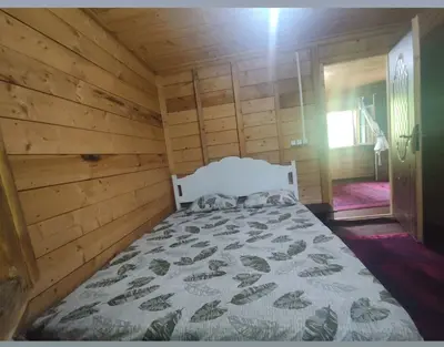 کلبه یک خوابه جنگلی آمادای