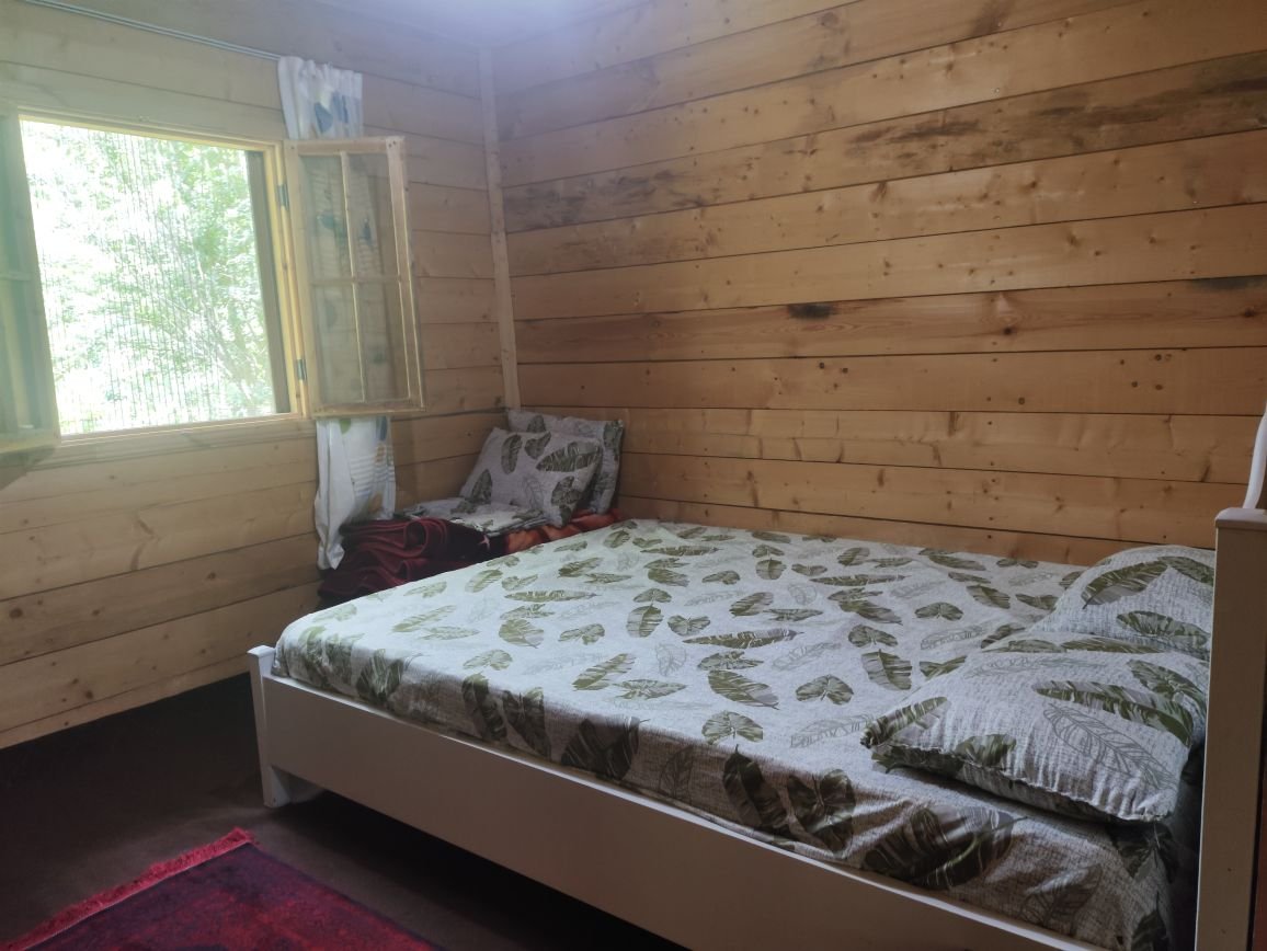 کلبه یک خوابه جنگلی آمادای