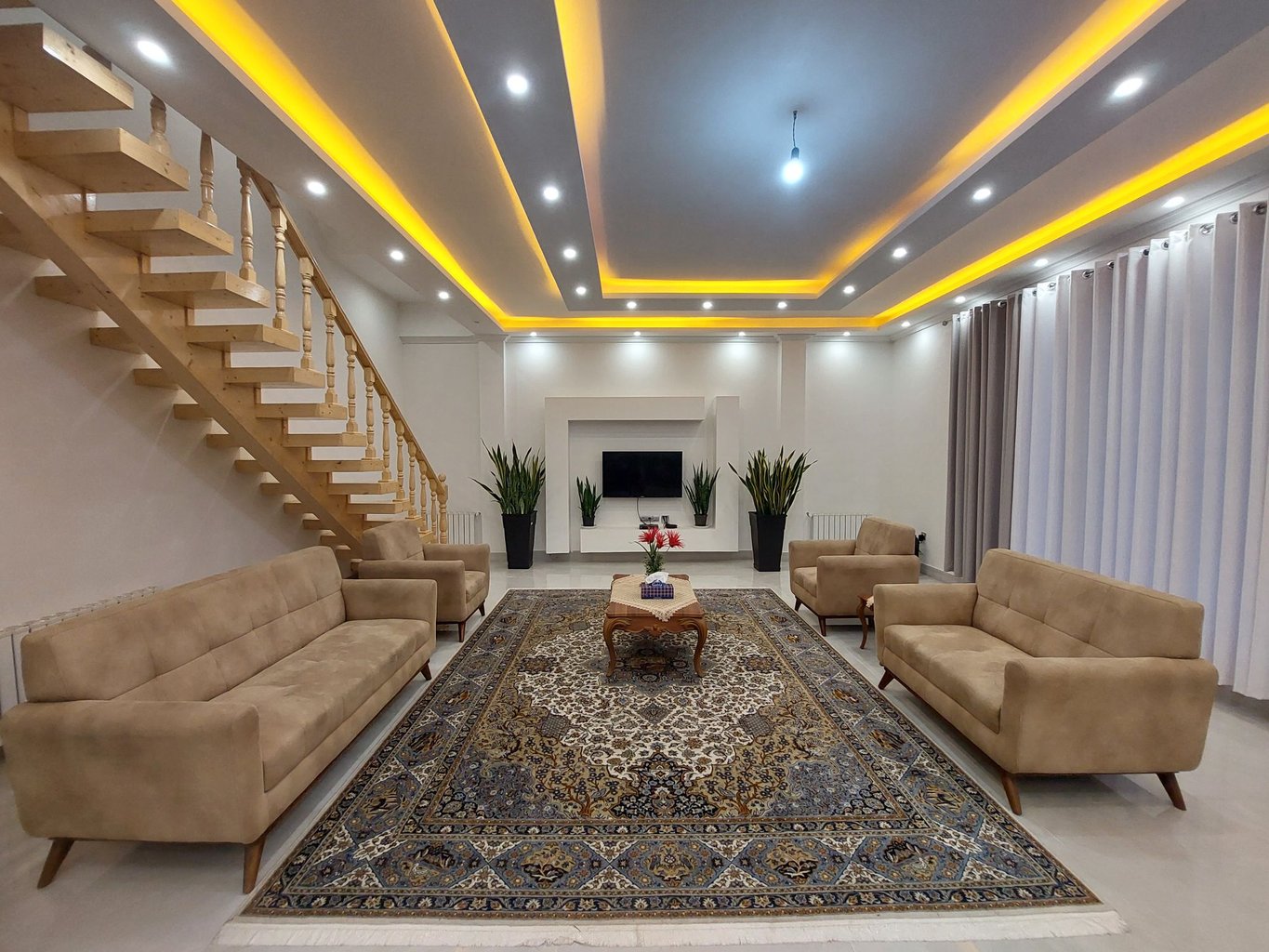 سه خوابه استخردار آبگرم نیلوفر 4