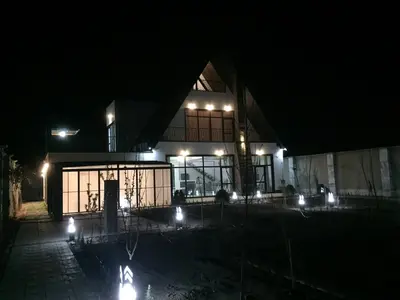 ویلا چهارخوابه استخردار آبگرم مدرن شهری