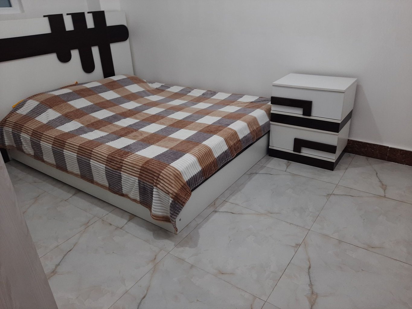 سوئیت یک خوابه مانلی همکف