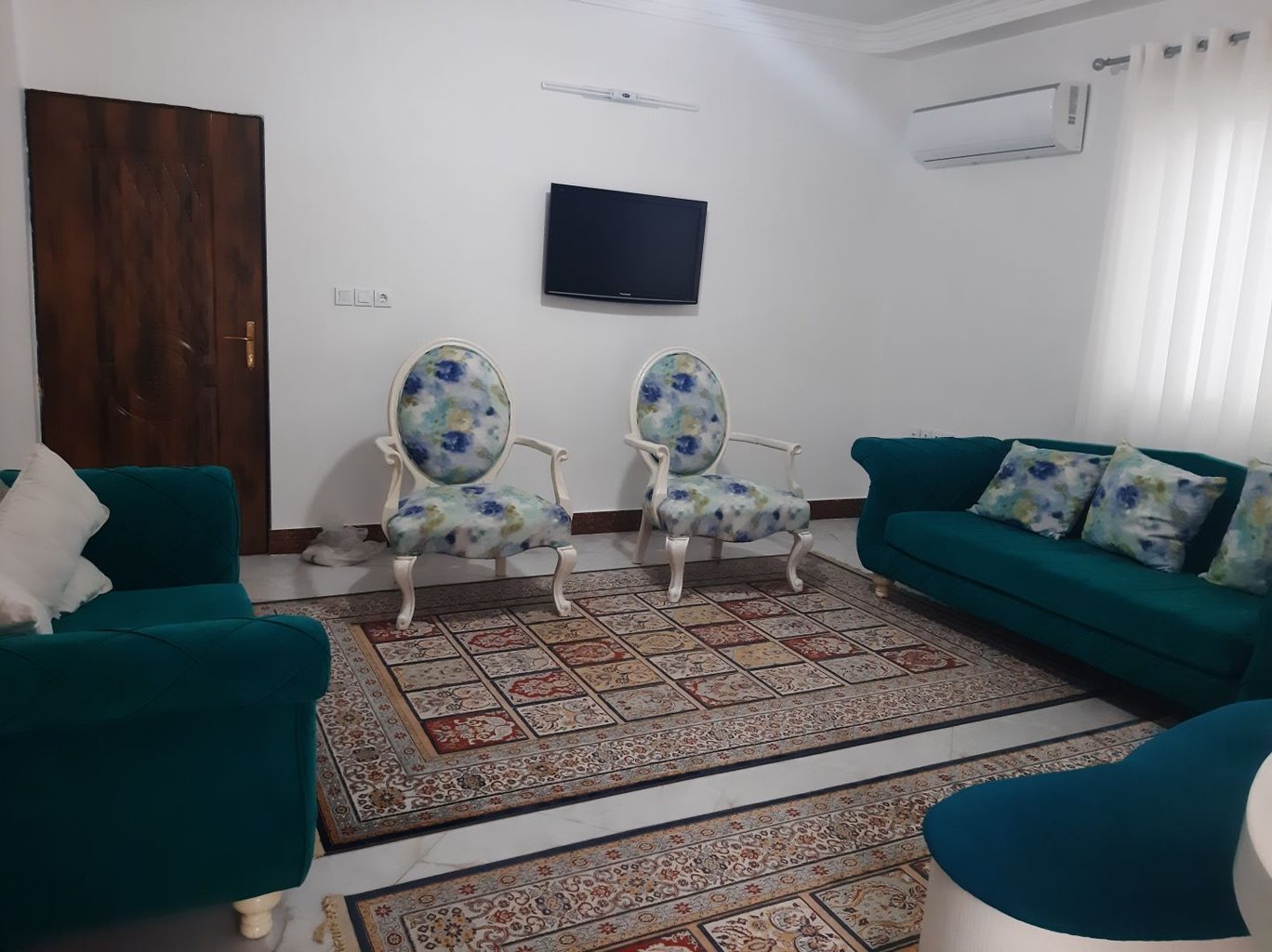 سوئیت یک خوابه مانلی همکف