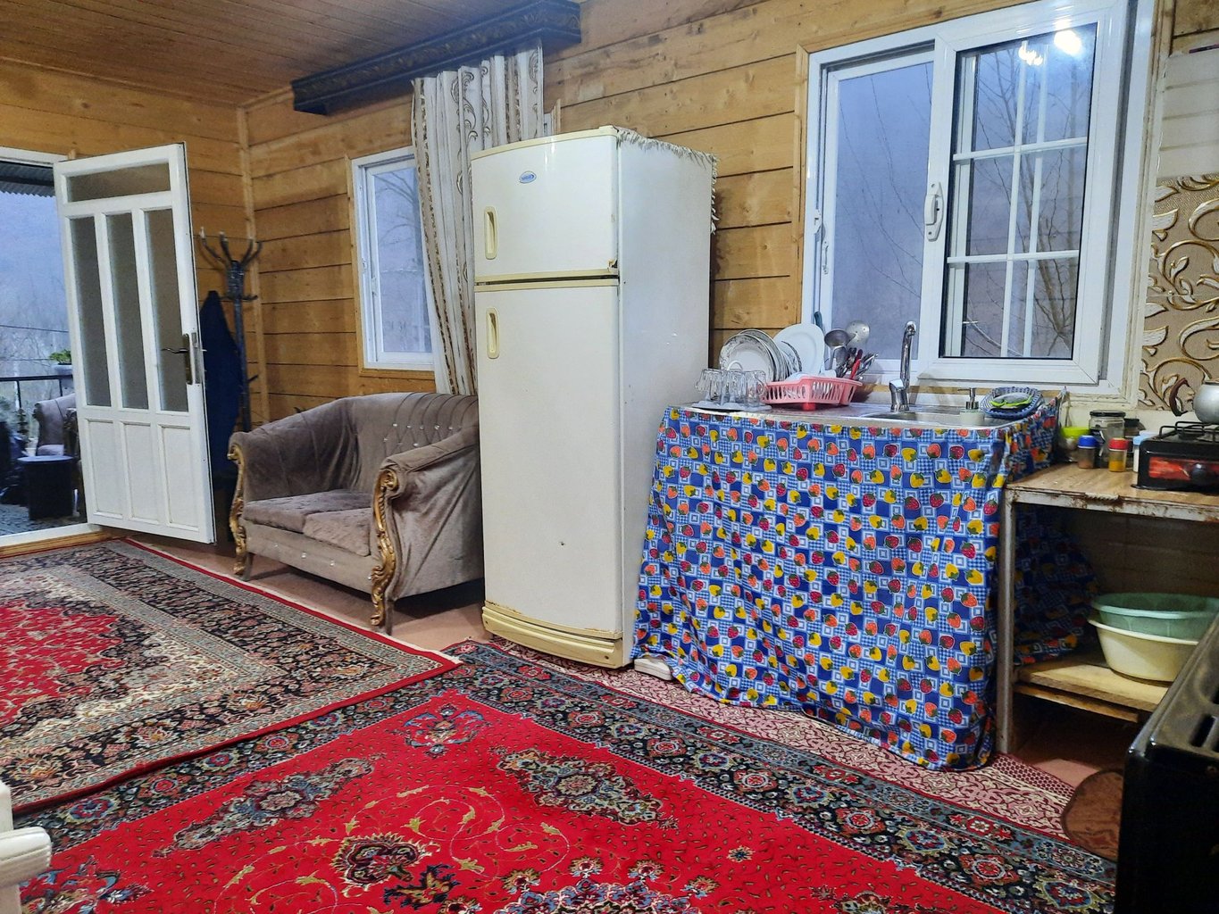 یک خوابه چوبی جنگلی مهدی