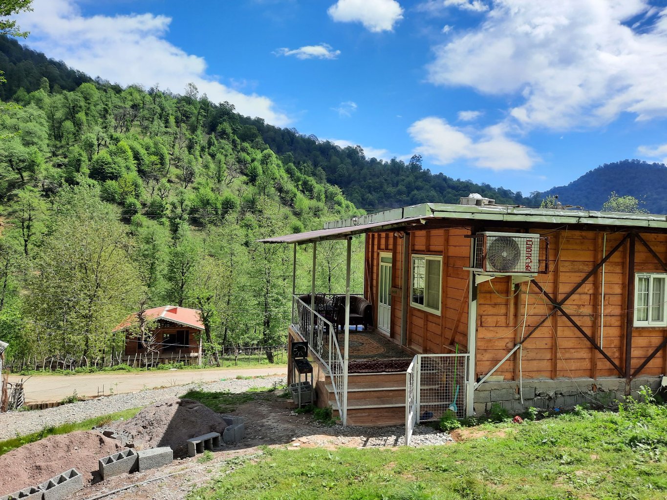 یک خوابه چوبی جنگلی مهدی