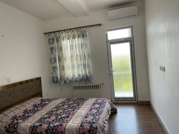 ویلا دوخوابه جنگلی صبا 5 - اتاق خواب با تراس کوچک