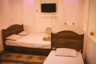 بومگردی اسفندیار - واحد 104