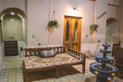 بومگردی اسفندیار - واحد 104