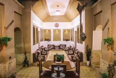 بومگردی اسفندیار - واحد ۱۰۲