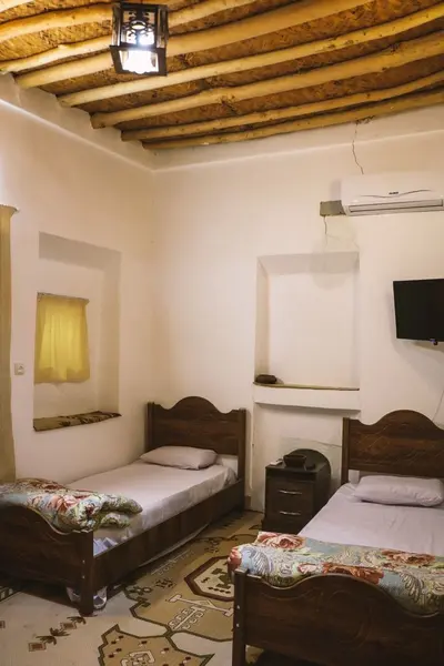 بومگردی اسفندیار - واحد ۱۰۲