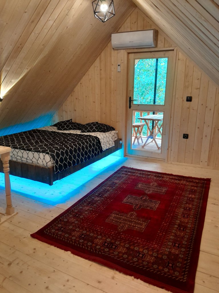 یک خوابه دوبلکس سوئیسی سنگی