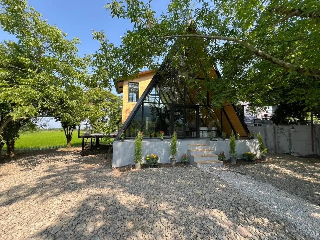 کلبه دوخوابه سوئیسی دوبلکس جکوزی دار آویشو