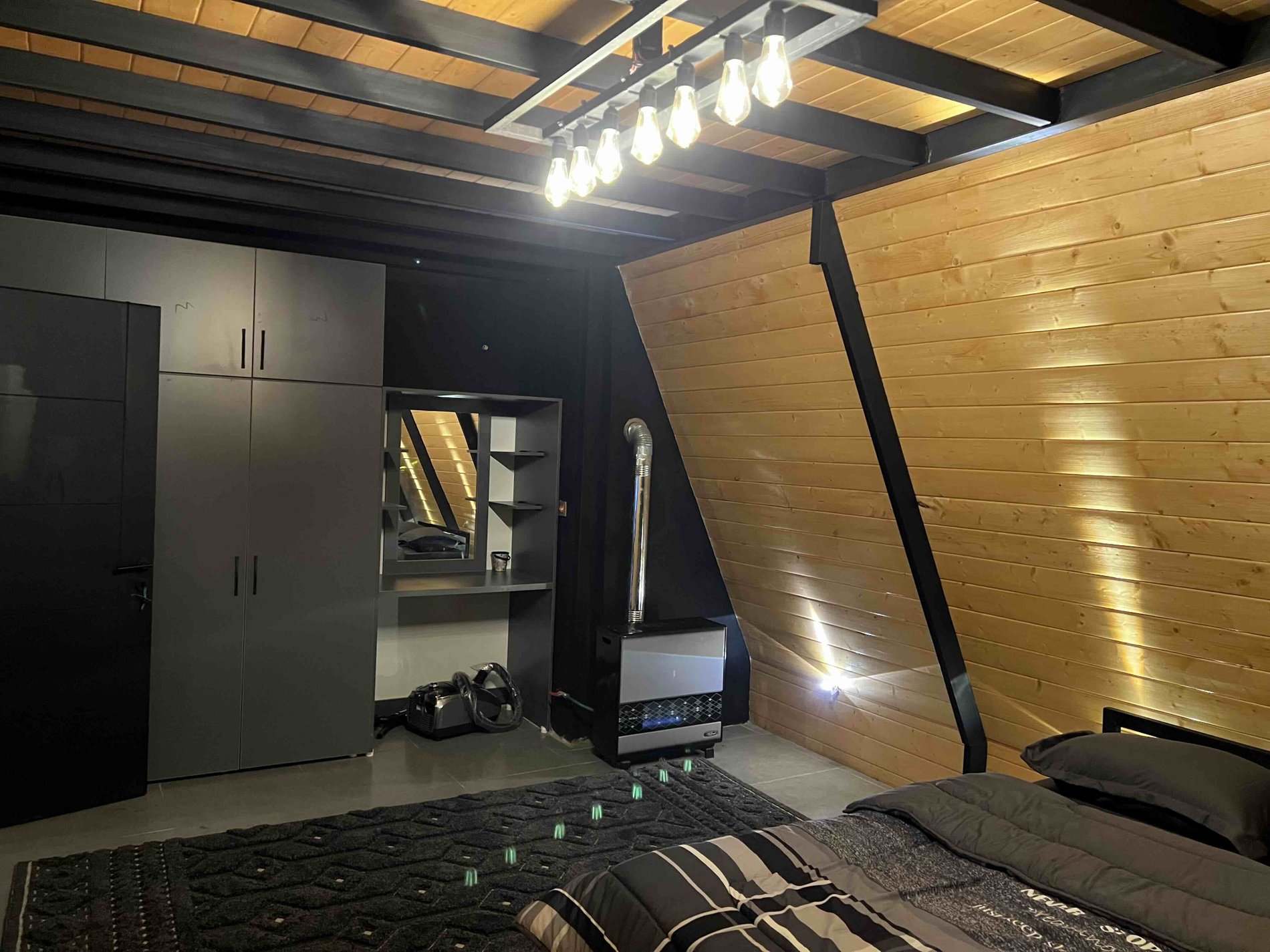 دوخوابه سوئیسی جکوزی دار دنج