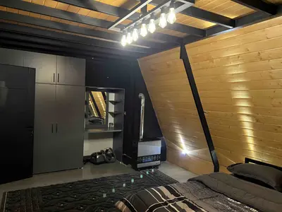 کلبه دوخوابه سوئیسی جکوزی دار دنج