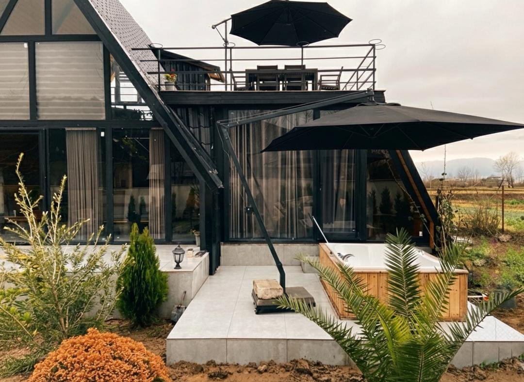 کلبه دوخوابه سوئیسی جکوزی دار دنج