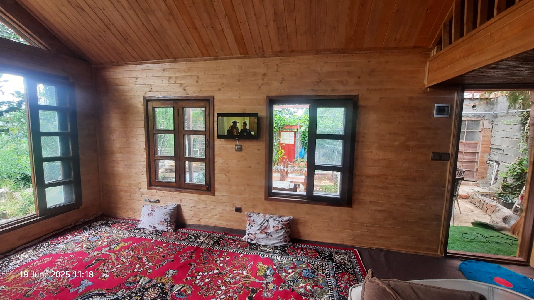 کلبه یک خوابه درختی سرخکلاتپه - فضای داخلی ‌کلبه اصلی