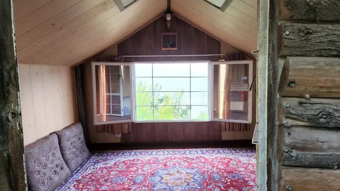 کلبه یک خوابه درختی سرخکلاتپه - اتاق خواب بالا