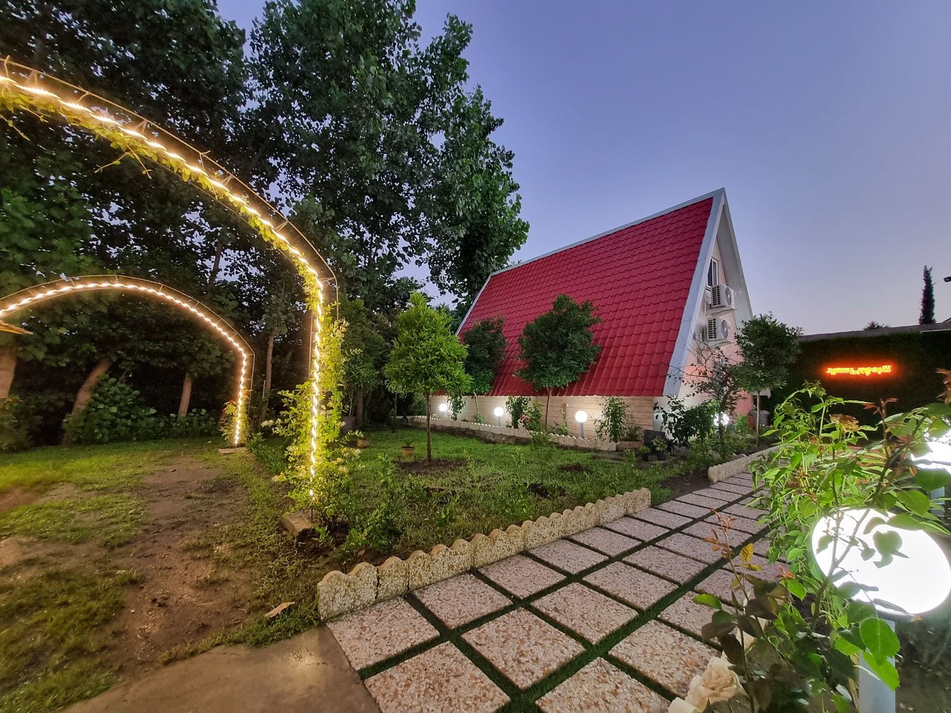 کلبه یک خوابه سوئیسی سعید