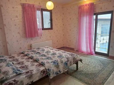 آپارتمان یک خوابه جنگلی چشم انداز ۵