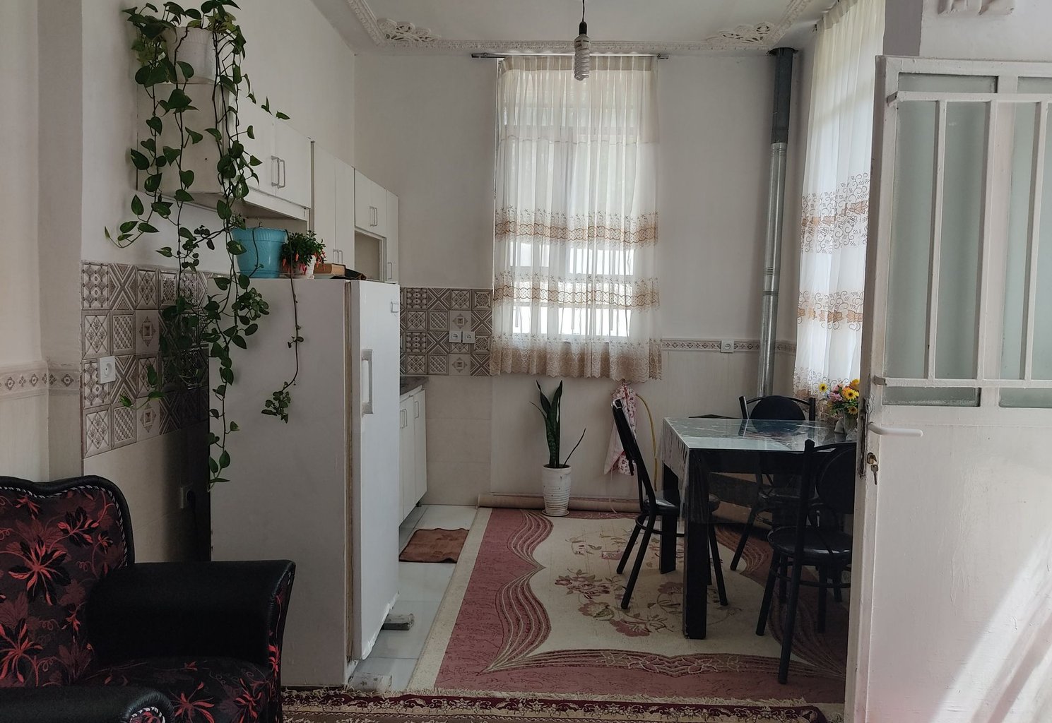 ویلا یک خوابه کوهستانی حمیدرضا - نمای آشپزخانه