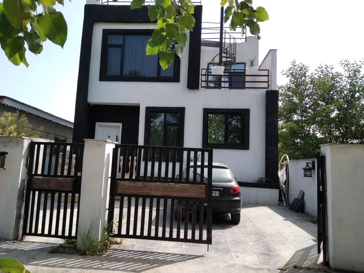 ویلا سه خوابه اسحاقی - نما و حیاط