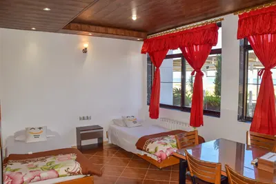 سوئیت یک خوابه ساحلی امیرسرا - واحد چهارتخته