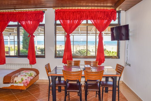 سوئیت یک خوابه ساحلی امیرسرا - واحد چهارتخته