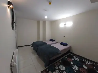 آپارتمان دوخوابه سی و سه پل واحد ۶