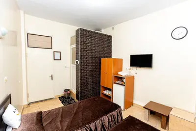 مسافرخانه آرین - واحد سه تخته 1