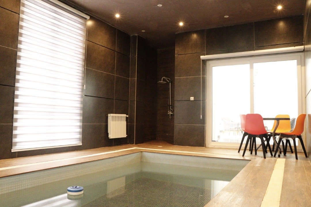 ویلا شش خوابه دلوکس vip