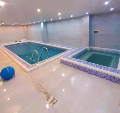ویلا سه خوابه استخردار آبگرم قوی سفید