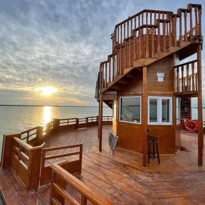 کلبه دهکده شناور - واحد استوانه ای