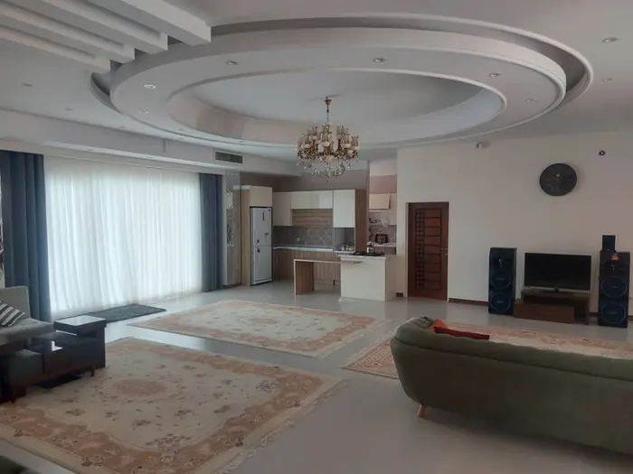 ویلا چهارخوابه استخردار آبگرم آرین