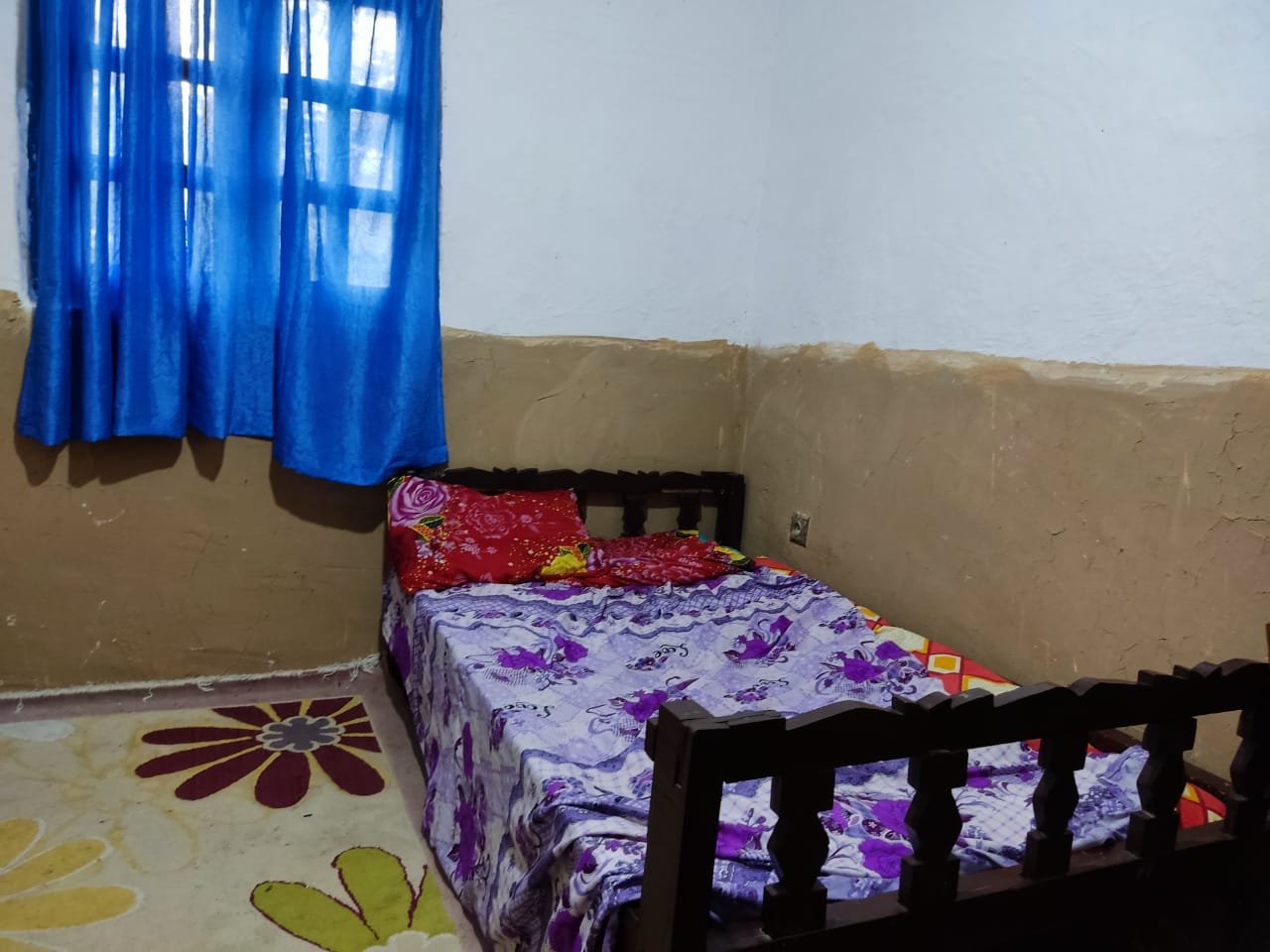 یک خوابه جنگلی ماه ثنا