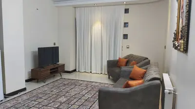 آپارتمان دوخوابه سی و سه پل واحد ۶