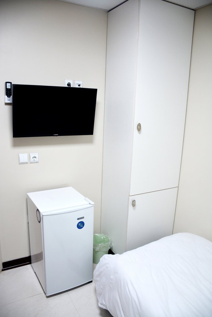 مسافرخانه بید - دوتخت یک نفره