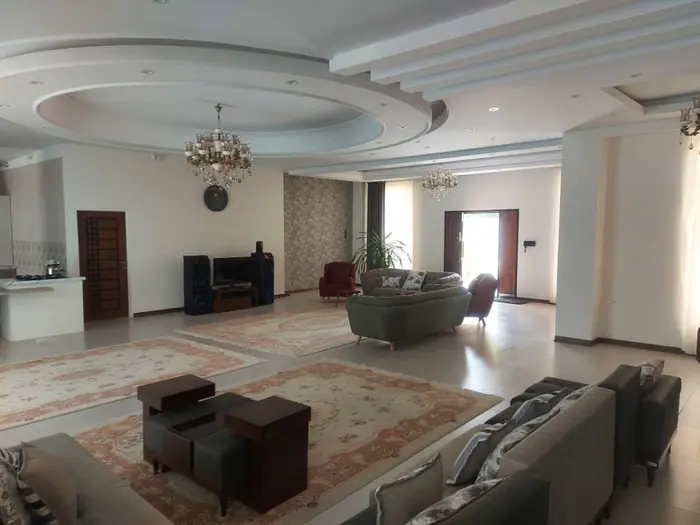 ویلا چهارخوابه استخردار آبگرم آرین