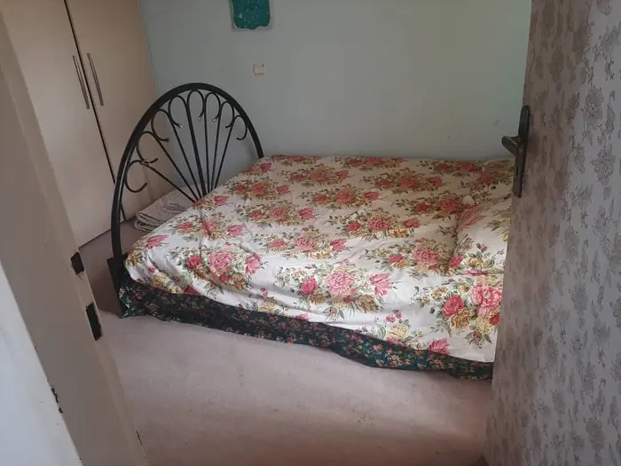 یک خوابه ساحلی شمسی