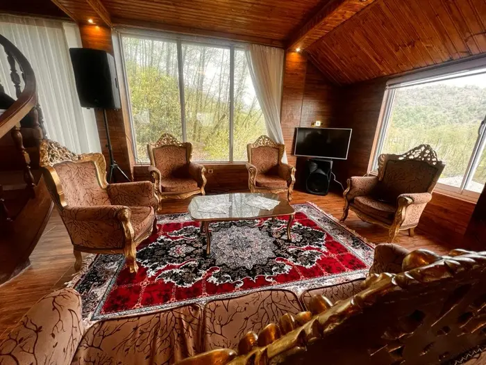 کلبه دوخوابه تریپلکس کارن