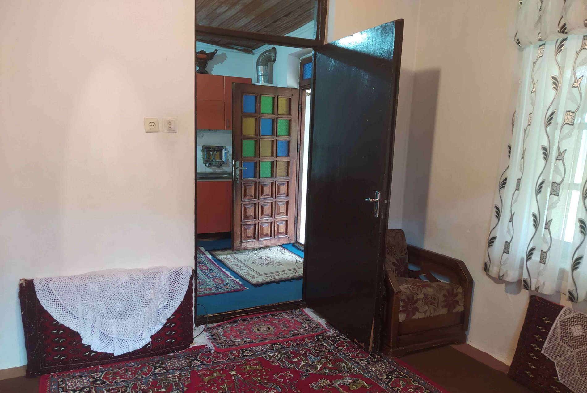 اقامتگاه سنتی یک خوابه شیرخانزاد