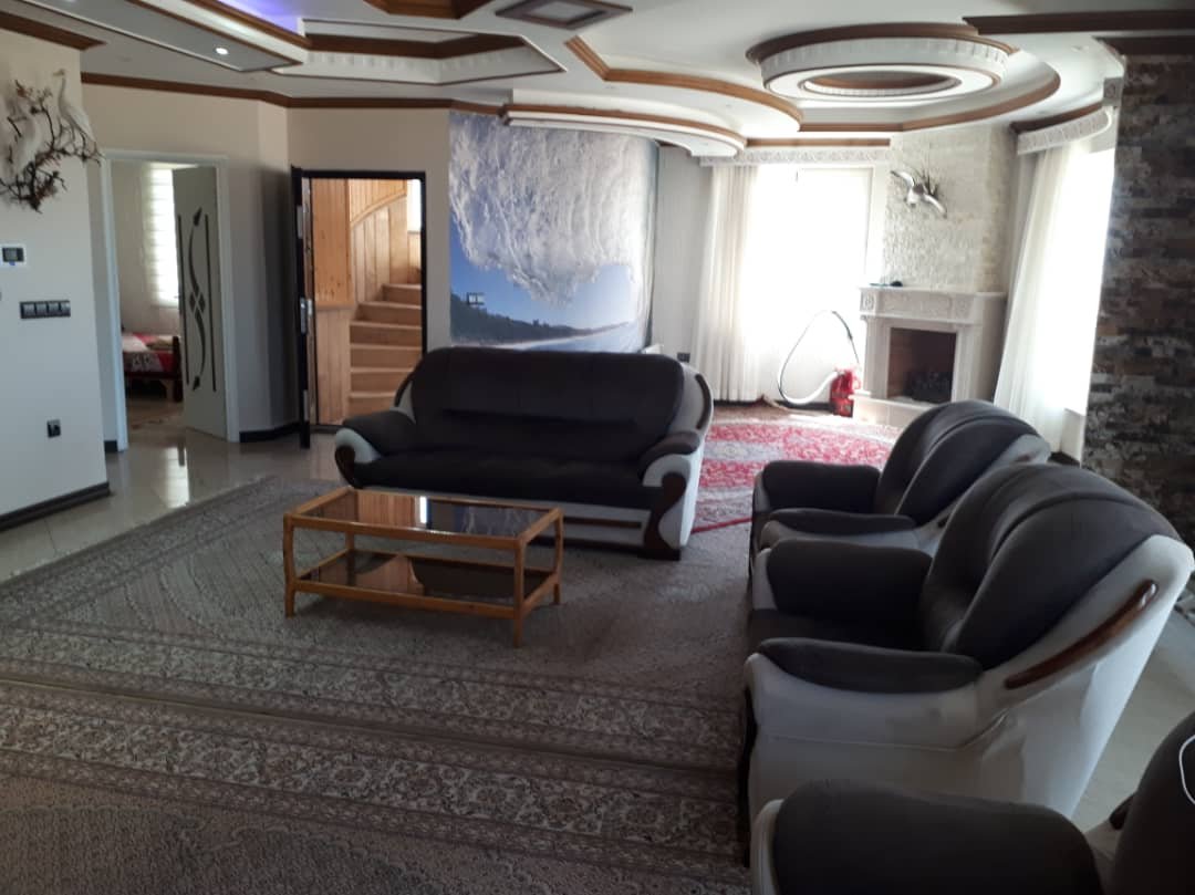 ویلا چهارخوابه استخردار آبگرم موج آبی