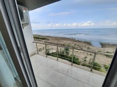 آپارتمان دوخوابه ساحلی امید 1